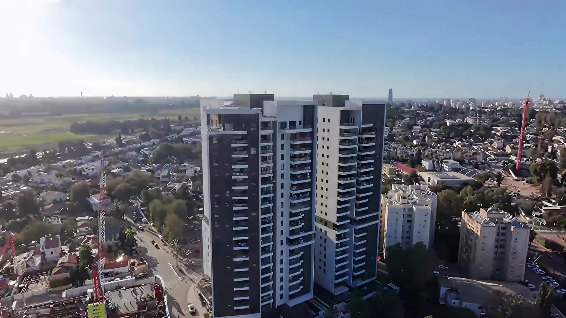 צילום רחפן של רמת השרון, בדרך לאולפן הבונקר